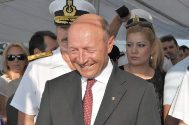 Băsescu: În Constanţa nu mişcă nimic fără aprobarea a doi oameni